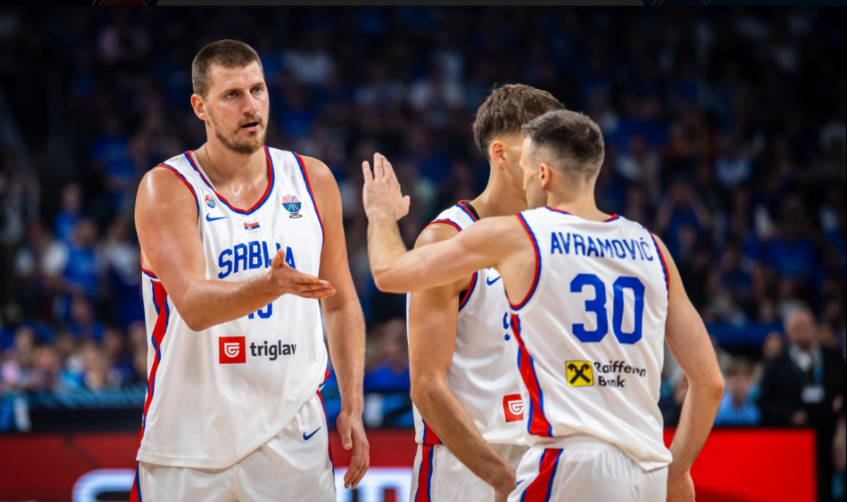 Йокич (слева) и Ко / Фото FIBA