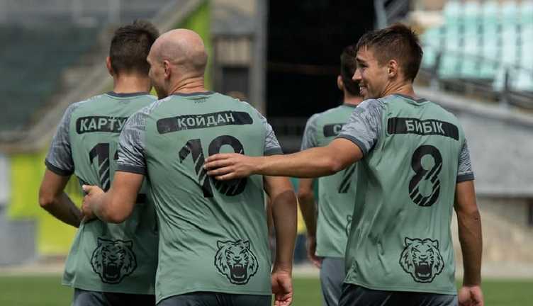 Гравці Чернігова / Фото ФК Чернігів