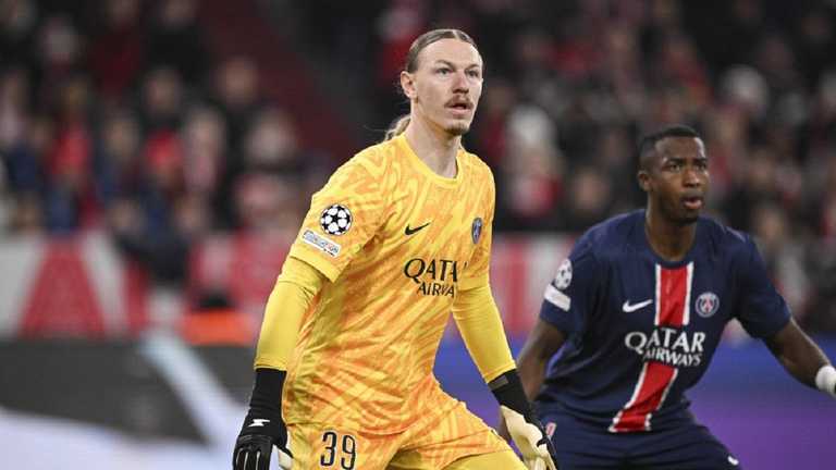 Матвей Сафонов (слева) / Фото Imago Матвей Сафонов (слева) / Фото Imago