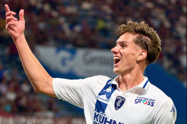 Український футболіст забив у другому матчі поспіль в чемпіонаті Італії – відео гола