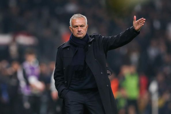 Фенербахче звільнив Моурінью після вильоту з ЛЧ від команди Трубіна 