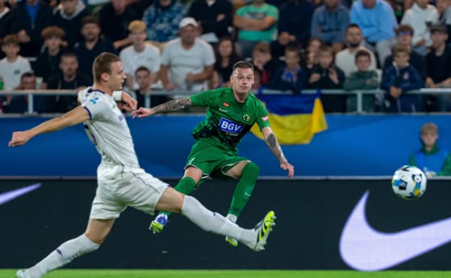 Автогол Кудрика и удаление экс-звезды ПСЖ в видеообзоре матча Полесье – Фиорентина – 0:3