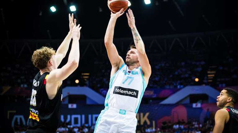 Лука Дончіч (в атаці) / Фото FIBA Лука Дончіч (в атаці) / Фото FIBA