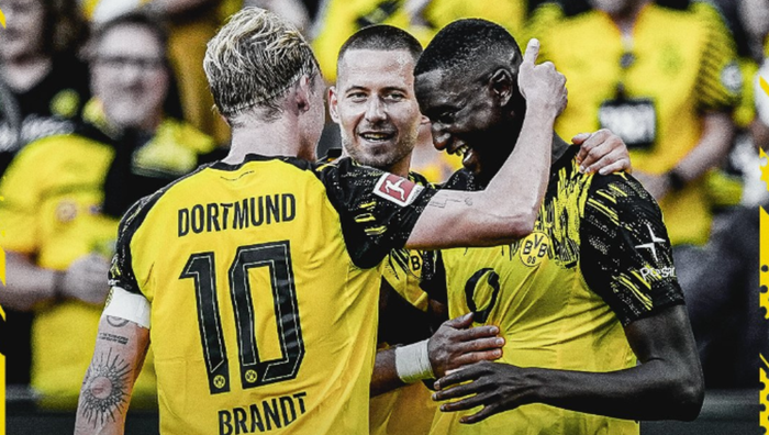 Боруссия Д впервые победила в Бундеслиге, одержав разгромную победу после фиаско в первом туре Боруссия Д впервые победила в Бундеслиге, одержав разгромную победу после фиаско в первом туре