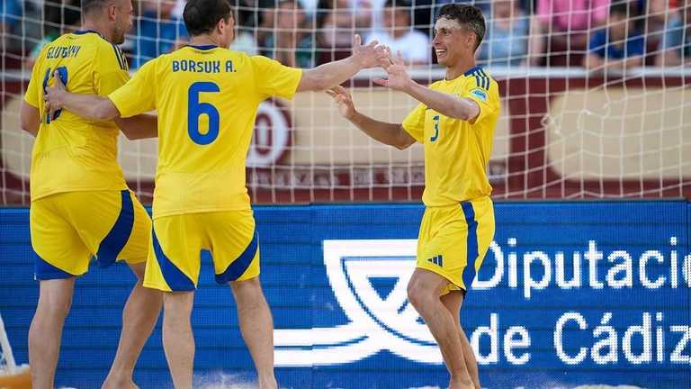 Чоловіча збірна України з пляжного футболу / фото: BeachSoccerWorldwide 