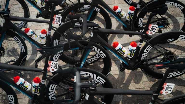 Велосипеди команди Тотал Енерджи / Фото TotalEnergies Велосипеди команди Тотал Енерджи / Фото TotalEnergies