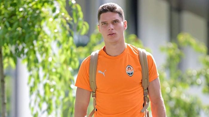 Фаны Вереса поддержали Судакова после смерти его отца – трогательное видео