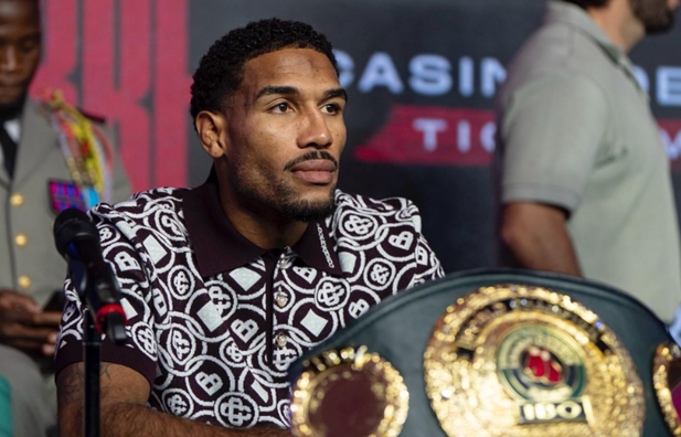 Альварес – Кроуфорд: кубинец уничтожил россиянина и может выйти на ринг против победителя мегафайта