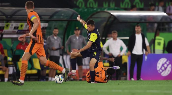 Півзахисник збірної України з футболу дізнався офіційний вердикт щодо травми – операція і пропуск ЧС