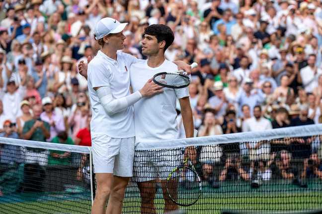 Янник Синнер и Карлос Алькарас / Photo by Bob Martin / AELTC Янник Синнер и Карлос Алькарас / Photo by Bob Martin / AELTC