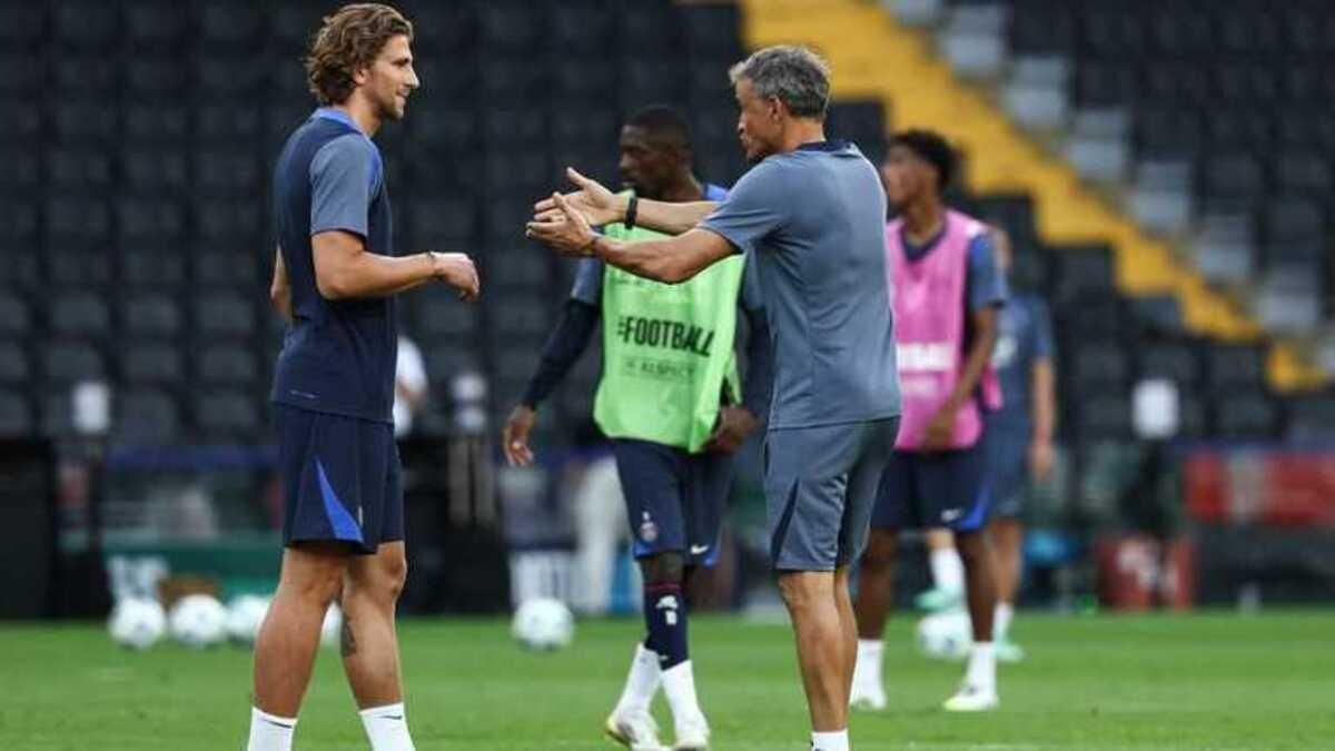 Ілля Забарний та Луїс Енріке / Фото Getty Images