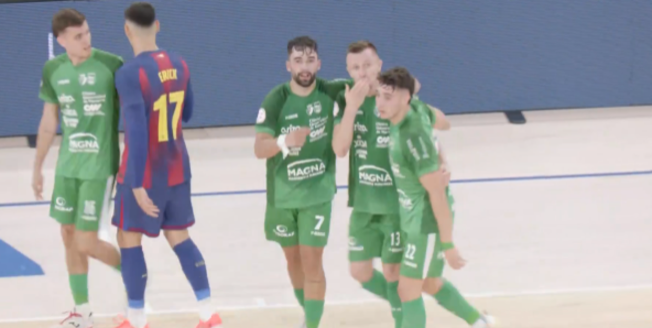 Ігор Корсун (крайній справа) / Скріншот