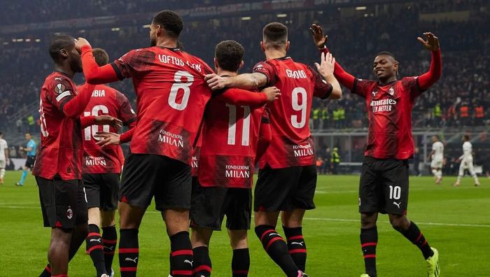 Милан с голами экс-звезд Бундеслиги уверенно прошел в 1/8 финала Кубка Италии Милан с голами экс-звезд Бундеслиги уверенно прошел в 1/8 финала Кубка Италии