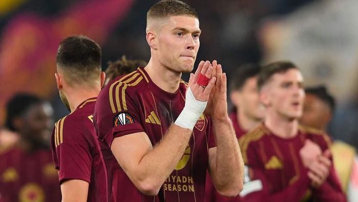 Перший гол Довбика у сезоні у відеоогляді матчу Рома – Верона – 2:0 Перший гол Довбика у сезоні у відеоогляді матчу Рома – Верона – 2:0