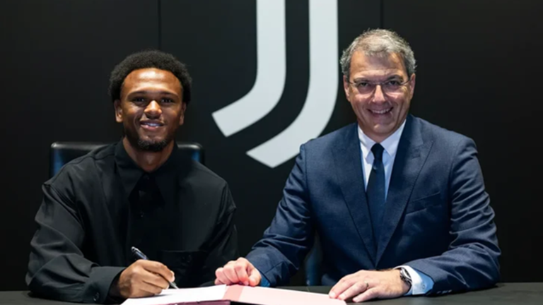 Лои Опенада / Фото ФК Ювентус Лои Опенада / Фото ФК Ювентус