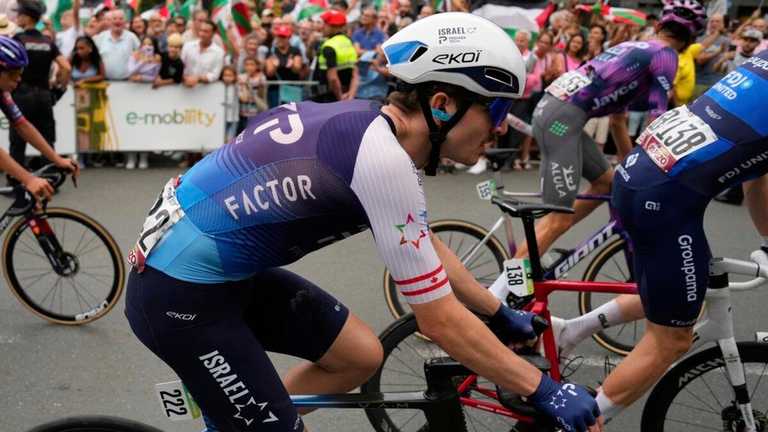 Команда Israel Premier Tech під час 11-го етапу Вуельти / Фото Miguel Oses