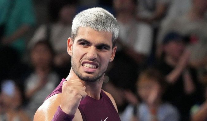 Алькарас вдруге переміг з травмою і пробився до чвертьфіналу турніру в Токіо