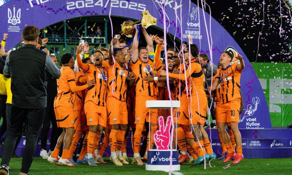 Гравці Шахтаря після перемоги в Кубку / Фото УАФ Гравці Шахтаря після перемоги в Кубку / Фото УАФ
