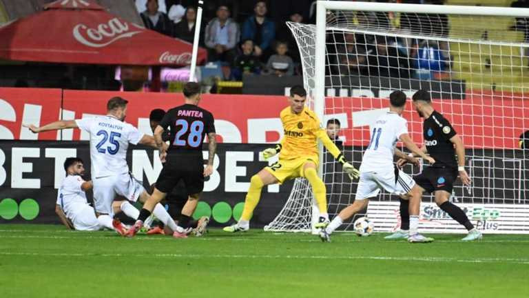 Ковталюк забиває / Фото Digi Sport 