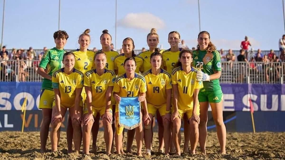 Жіноча збірна України з пляжного футболу / фото: beachsoccer.com 