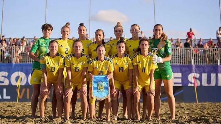 Женская сборная Украины по пляжному футболу / фото: beachsoccer.com Женская сборная Украины по пляжному футболу / фото: beachsoccer.com