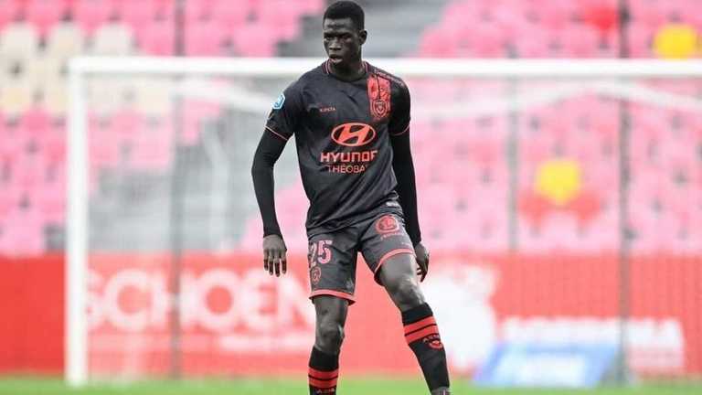 Аліу Тіаре / фото: Instagram Football_221_officielle Аліу Тіаре / фото: Instagram Football_221_officielle