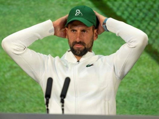 Джоковіч втік з Сербії – на батьківщині його назвали "фальшивим патріотом"