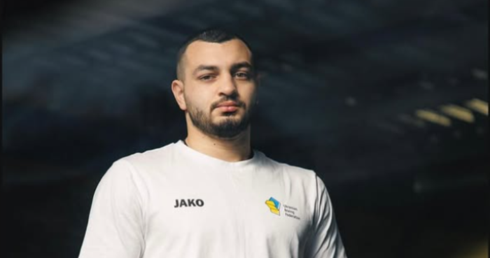 Украина с поражения начала чемпионат мира по боксу – Захареев без шансов уступил испанцу