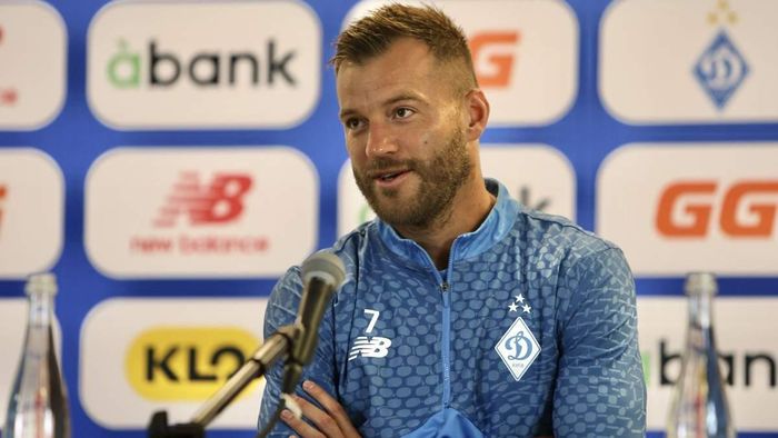 Срна насипав компліментів Ярмоленку: "Поводить себе нормально – професіонал"