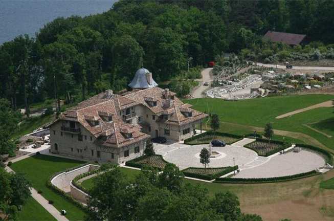 Будинок Шумахера на березі Женевського озера / Фото Shutterstock Editorial)