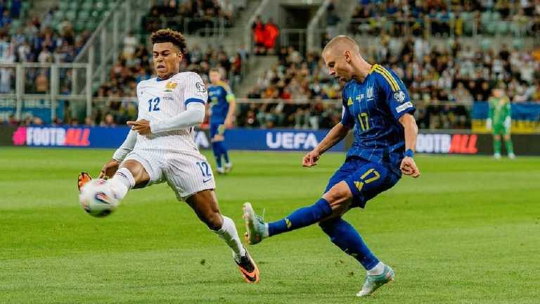 Дезіре Дуе та Олександр Зінченко / УАФ