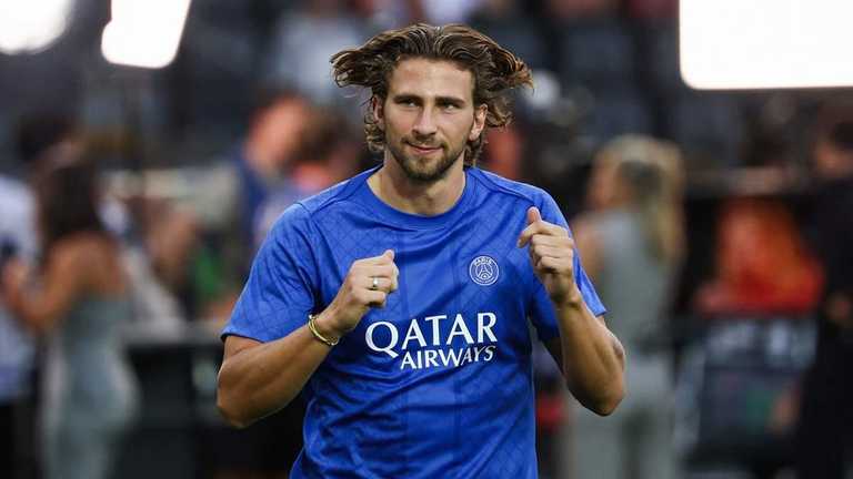 Илья Забарный / фото: FRANCK FIFE/AFP via Getty Images Илья Забарный / фото: FRANCK FIFE/AFP via Getty Images