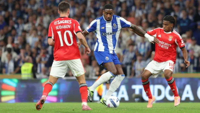 Бенфіка втримала нічию з Порту – хороша гра Судакова й Трубіна та черговий блідий матч "орлів" Бенфіка втримала нічию з Порту – хороша гра Судакова й Трубіна та черговий блідий матч "орлів"