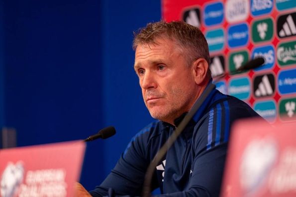 Ребров оцінив важку перемогу над Азербайджаном, наголосивши на психології, та підколов журналістів