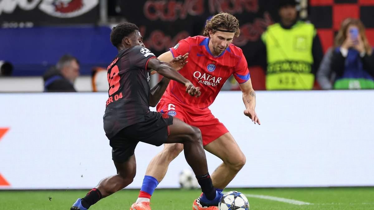 Забарний у матчі з Байєром / Фото Getty Images