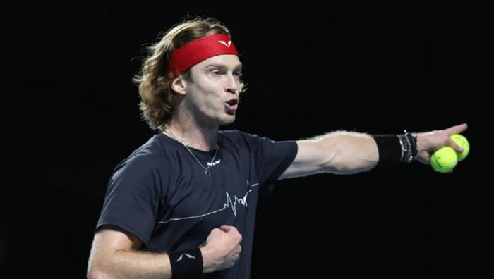 Російський тенісист-псих сенсаційно програв 173-й ракетці на супертурнірі в Шанхаї