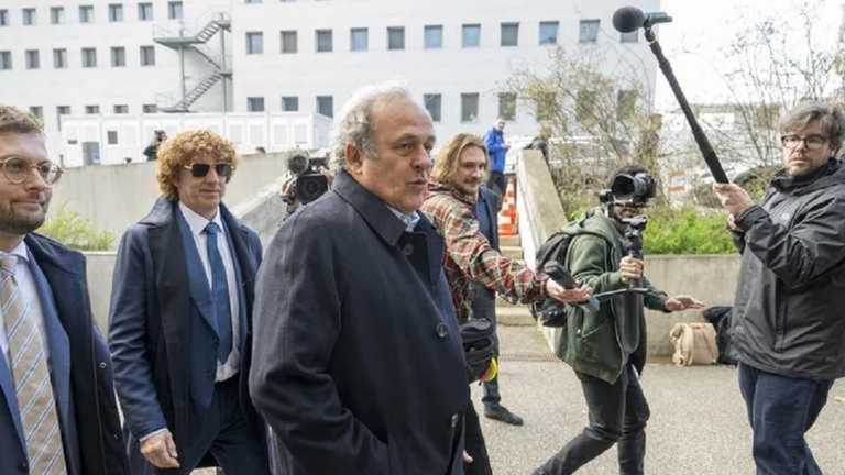 Платіні прямує до суду / Фото EFE Платіні прямує до суду / Фото EFE