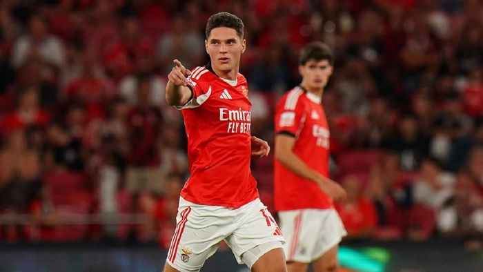 Два ассиста Судакова и дубль Павлидиса вывели Бенфику в 1/16 Кубка Португалии –Конкурент Трубина устроил парад ошибок