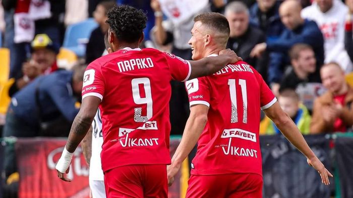 Гол з центру поля у відеоогляді матчу Кривбас – Кудрівка – 3:1