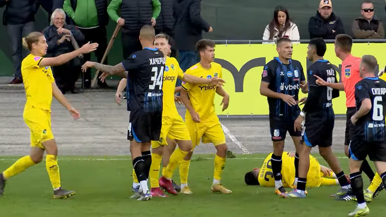 Прикарпаття – Чорноморець / Скріншот Прикарпаття – Чорноморець / Скріншот