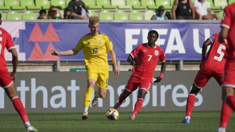 Геннадій Синчук (в центрі) / Фото Андрія Ющака Геннадій Синчук (в центрі) / Фото Андрія Ющака