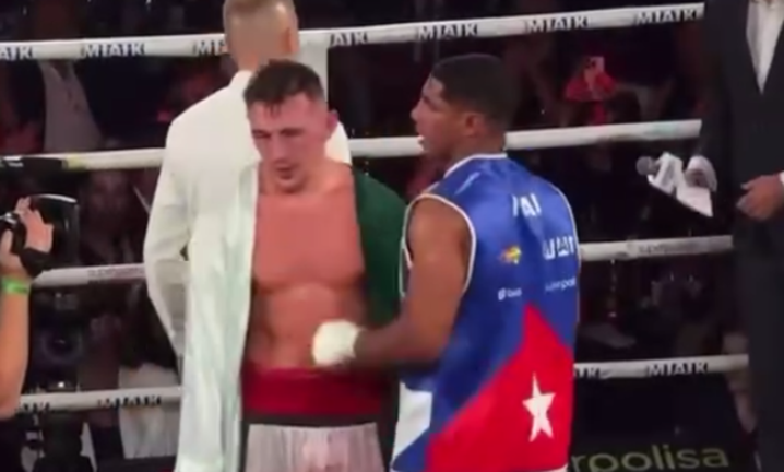 Андрій Великовський (ліворуч) Андрій Великовський (ліворуч)