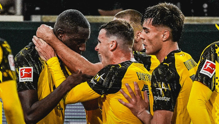 Борусія Д ледь вигризла перемогу над командою екс-гравця Баварії – супербомбардир нарешті забив Борусія Д ледь вигризла перемогу над командою екс-гравця Баварії – супербомбардир нарешті забив