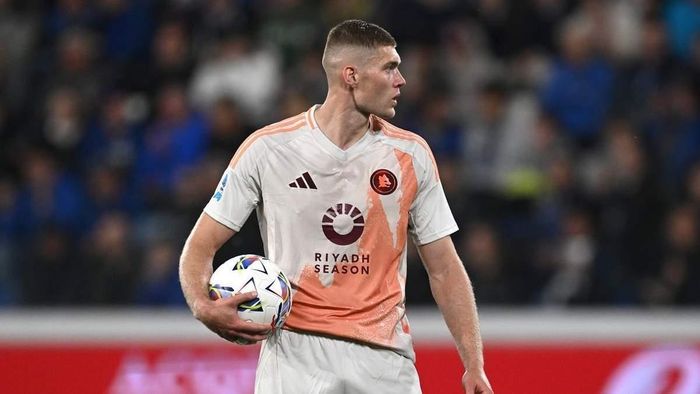 Довбик оформив асист п'яткою у матчі з Фіорентиною – відео