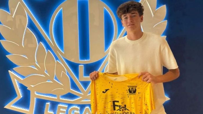 Голкипер Руха официально перешел в экс-клуб Лунина – Зозуля и Коноплянка организовали трансфер Голкипер Руха официально перешел в экс-клуб Лунина – Зозуля и Коноплянка организовали трансфер