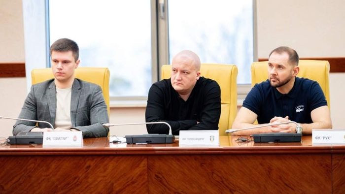 Клуби УПЛ скликали екстрену нараду – обговорили суддівську реформу й зачепили регламент
