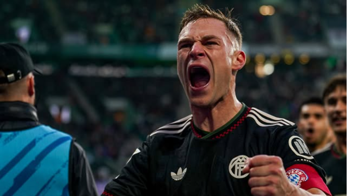 Баварія в більшості розгромила Борусію М у матчі з нереалізованим пенальті й закріпилась на вершині Баварія в більшості розгромила Борусію М у матчі з нереалізованим пенальті й закріпилась на вершині