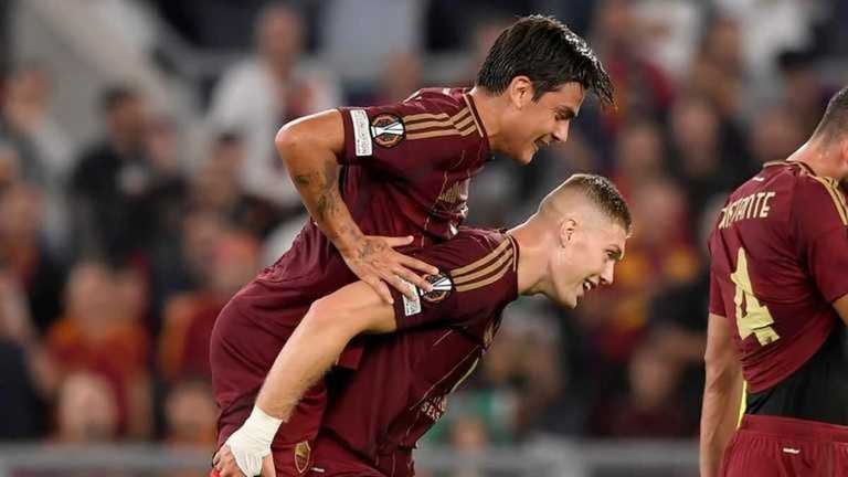 Дибала та Довбик / Фото Getty Images Дибала та Довбик / Фото Getty Images