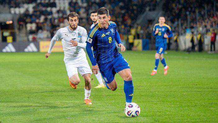 Україна нервово перемогла Азербайджан – Маліновський втік від вилучення і став героєм з Гуцуляком