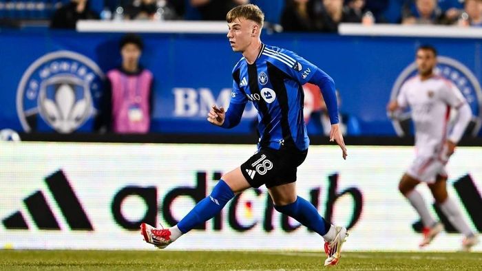 Лидер сборной Украины, которого неожиданно дисквалифицировали на ЧМ-2020, рассказал, как из кино попал за океан